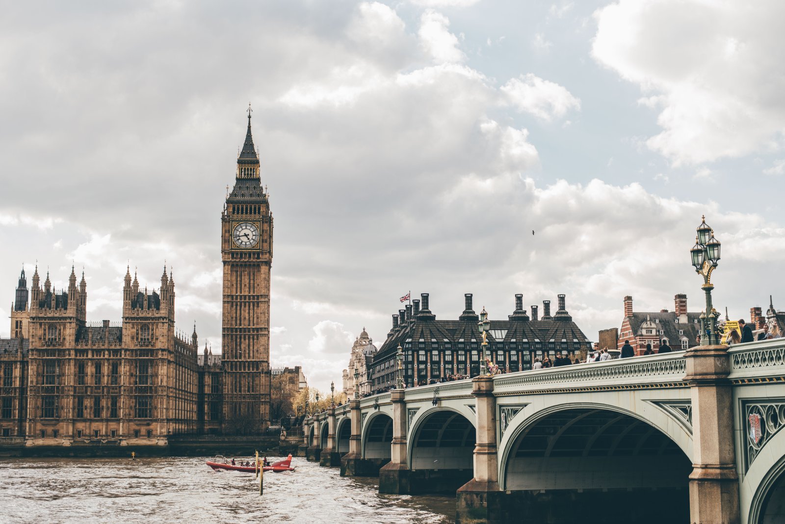 Panoramica del Big Ben di Londra