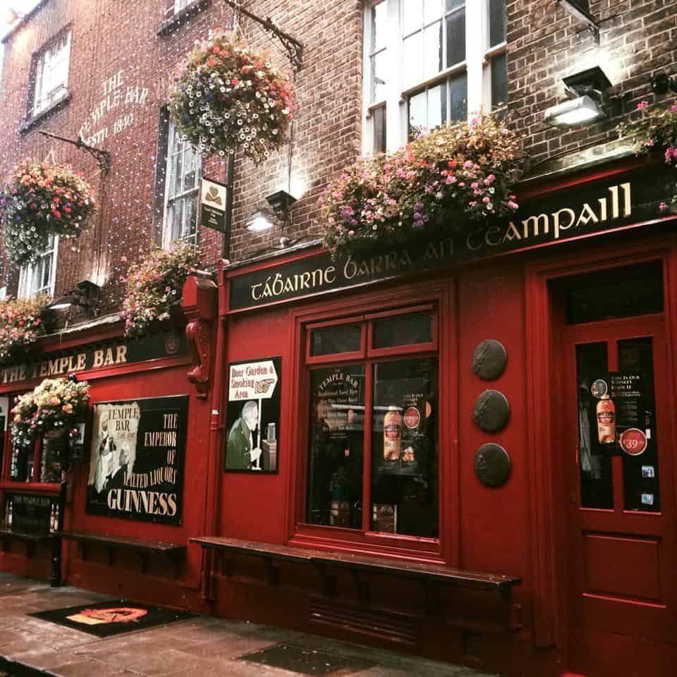 Dublino, Temple Bar, tipico pub irlandese.